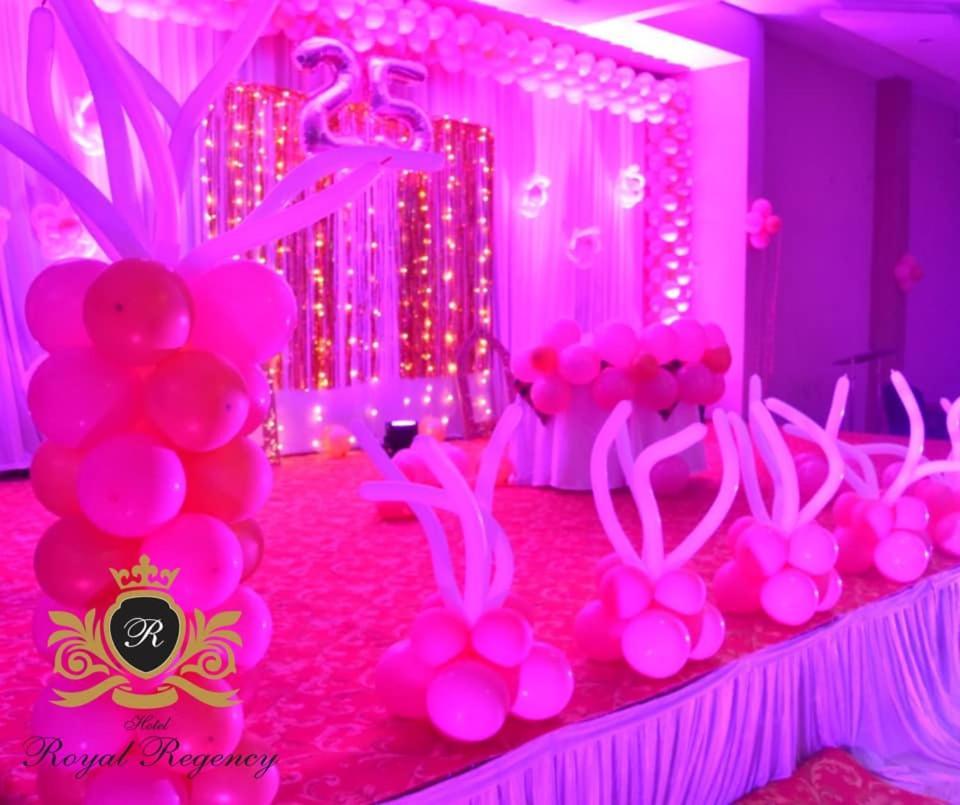 Hotel Royal Regency Bori  Bagian luar foto