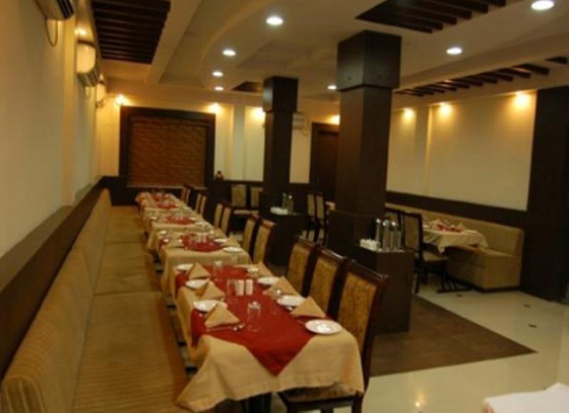 Hotel Royal Regency Bori  Bagian luar foto